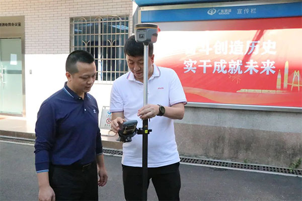 廣東全省CORS網北斗升級，共計升級了120套GDCORS基準站硬件設備